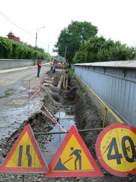 1 str. Caporal Popescu santuri rigola3.jpg